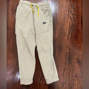 Nike Sportswear Tech Sweatpants M